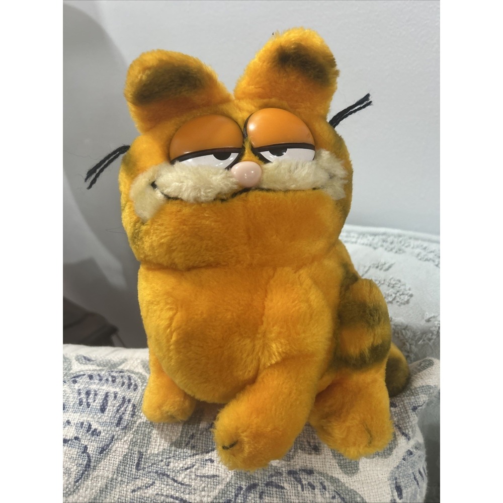 Vintage Dakin Garfield Sitting The Cat Plush Toy Stuffed Animal 1981 13in